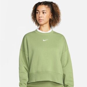 Nike phoenix women’s oversized crop sweatshirt